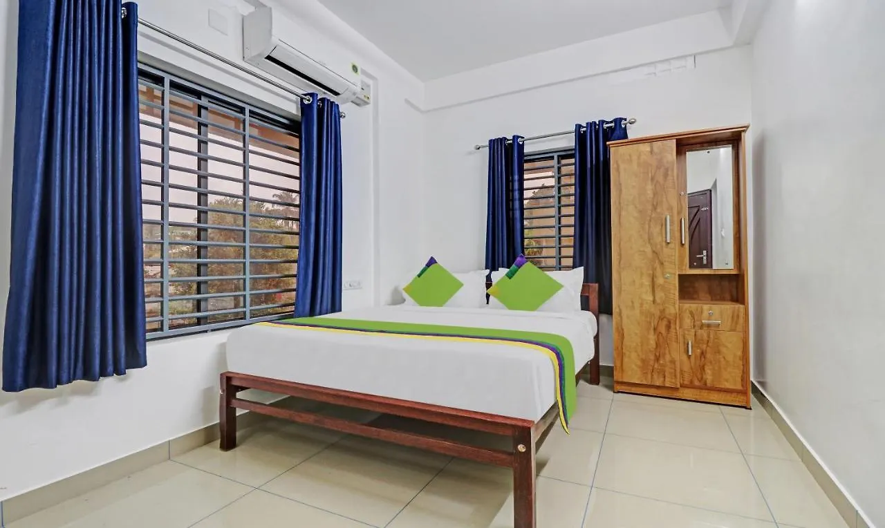 Hotel Nirupama,Hotel Aluva 700 Mtr From Aluva Railway Station Alwaye