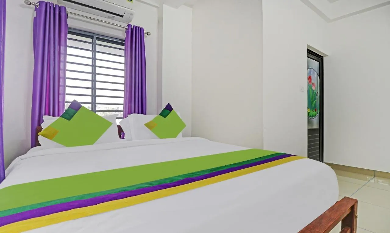Hotel Nirupama,Hotel Aluva 700 Mtr From Aluva Railway Station Alwaye