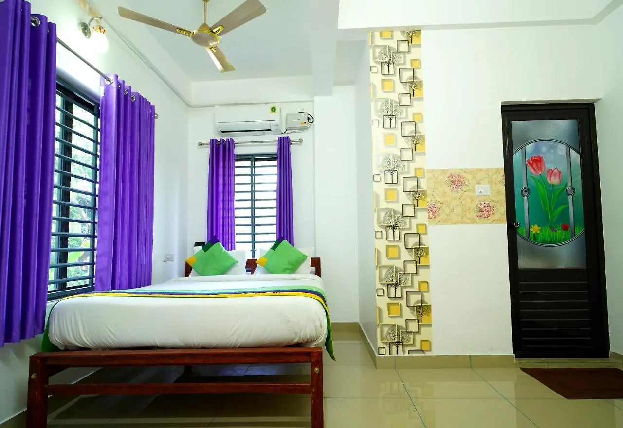Nirupama,Hotel Aluva 700 Mtr From Aluva Railway Station Alwaye 3*,  India