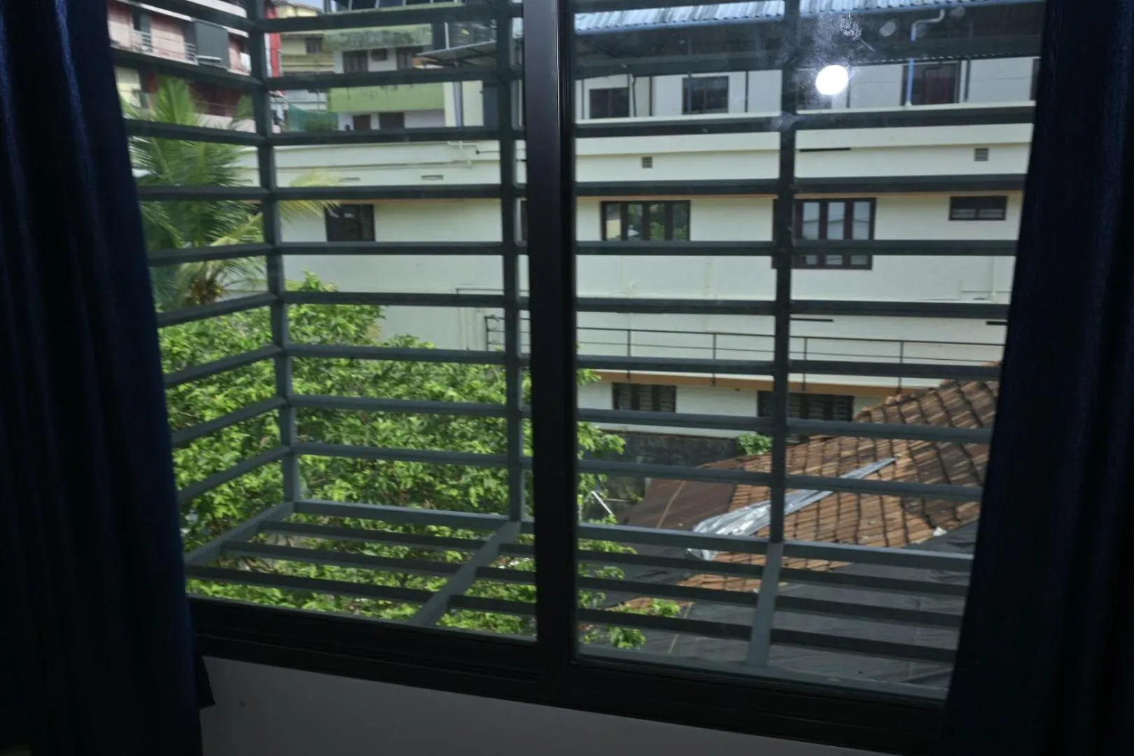 Nirupama,Hotel Aluva 700 Mtr From Aluva Railway Station Alwaye 3*,  India